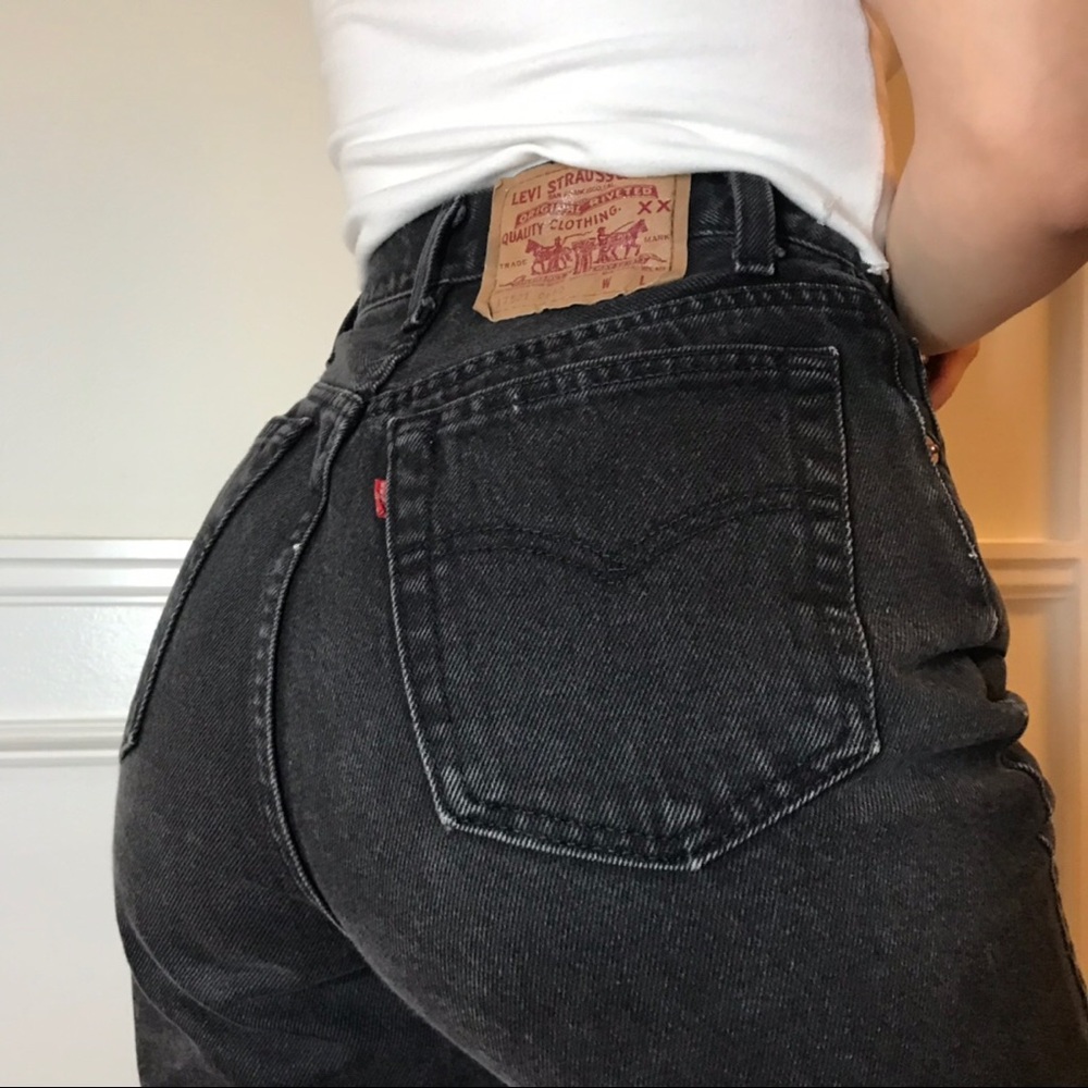 ☾Vintage Levi’s 501 Black High Waisted Button Fly☽